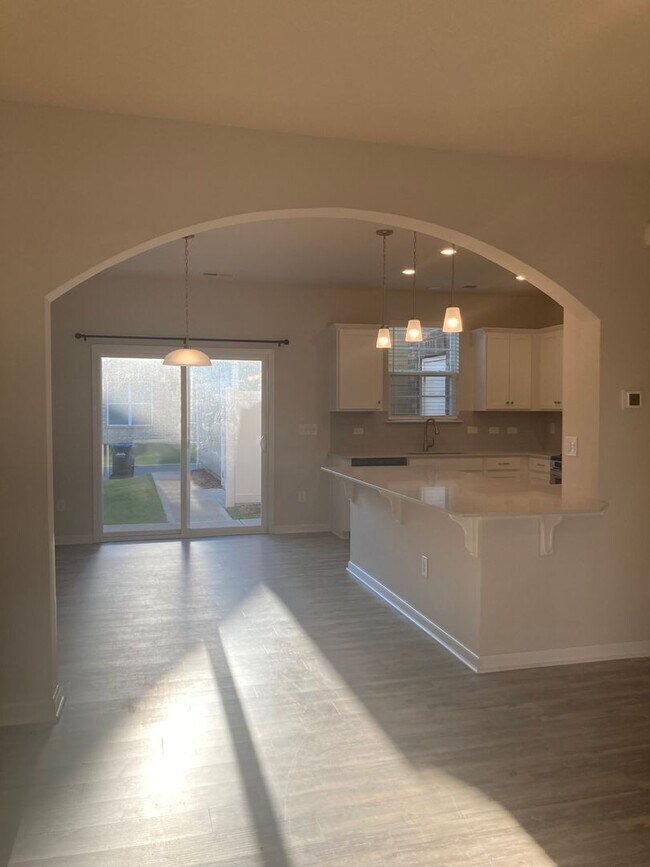 Spacious Townhome for Lease in Waverly! ... House Rental in