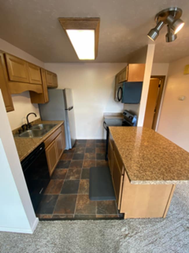 Photo - 2 Story Condo in West Fairbanks - Heat and...