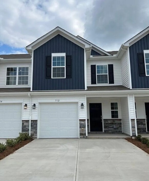 Building Photo - 712 Peyden Ln