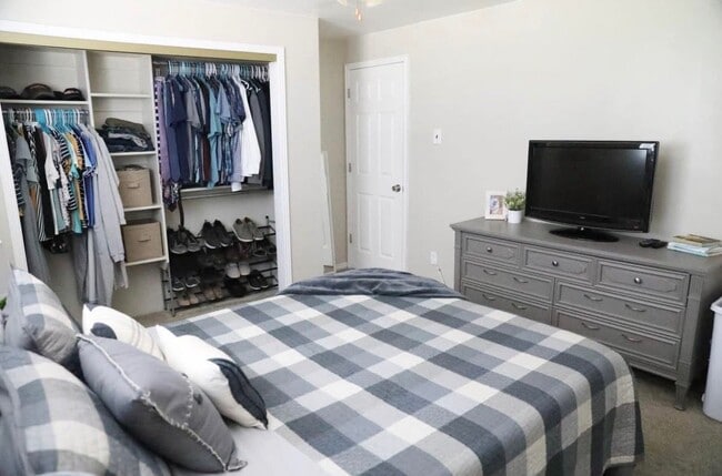 Photo - 1340 W 450 N