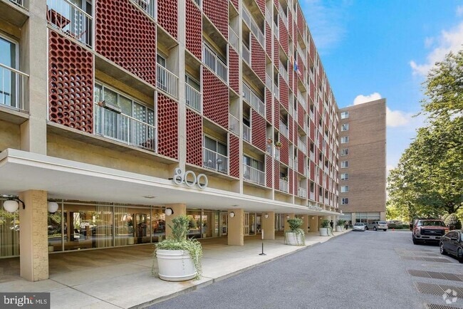 Building Photo - 800 4th St SW Unit N618 Rental