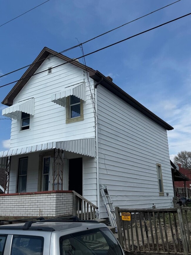 Photo - 807 Hazlett Ave