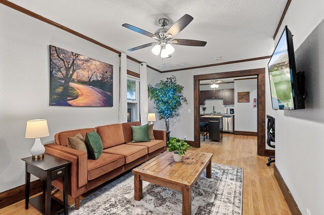 Building Photo - 4141 4th Ave S Unit 3 Rental
