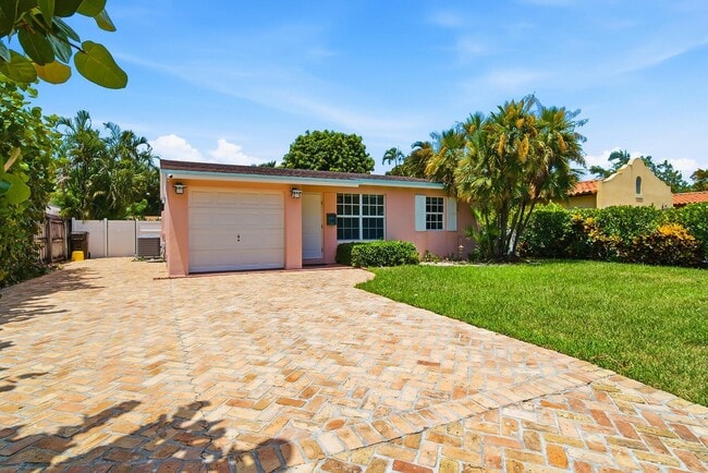 Photo - 205 Rutland Blvd