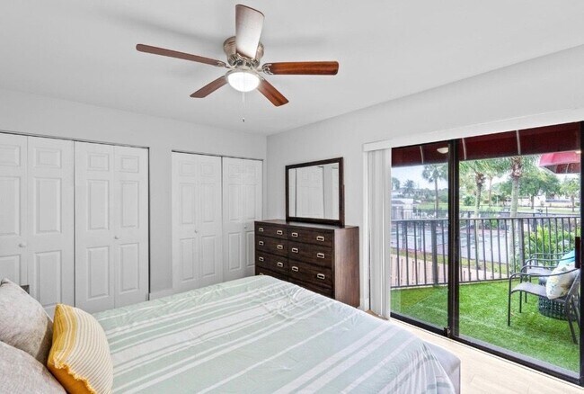 Photo - 3715 Village Dr