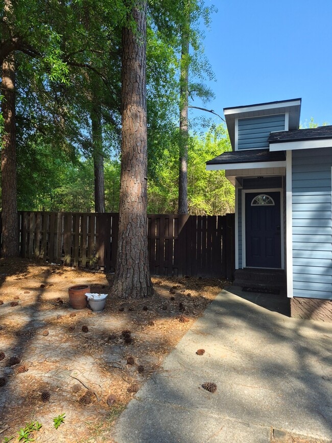 Photo - 620 Mosswood Ln