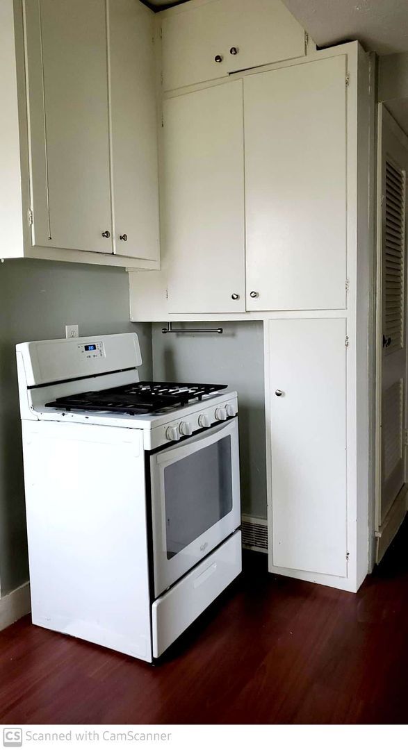 Photo - 2200 E 5th St Unidad 2200 E 5th