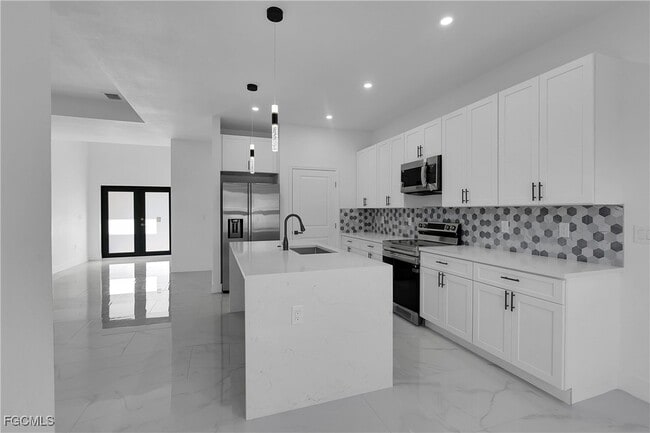 Building Photo - 2810 44th St SW