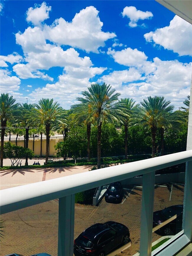 Photo - 10275 Collins Ave Unidad 727