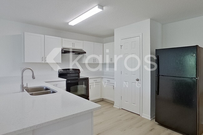 Photo - 8045 99th Ave