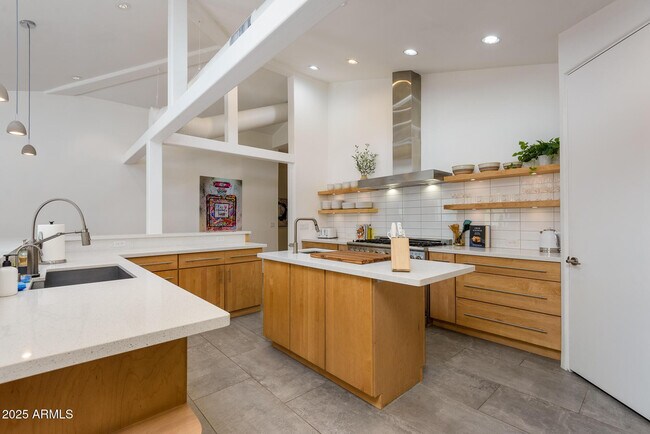 Photo - 4514 N 35th Pl