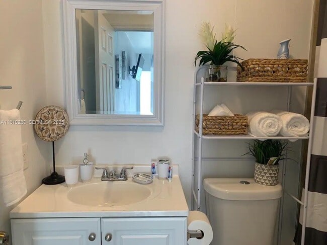 Photo - 1762 NW 15th St Unidad 4