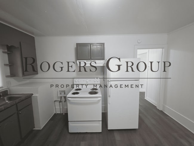 Photo - 758 David St