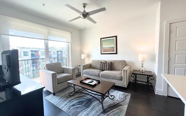 Photo - 728 Ralph McGill Blvd NE Unidad ID1344756P