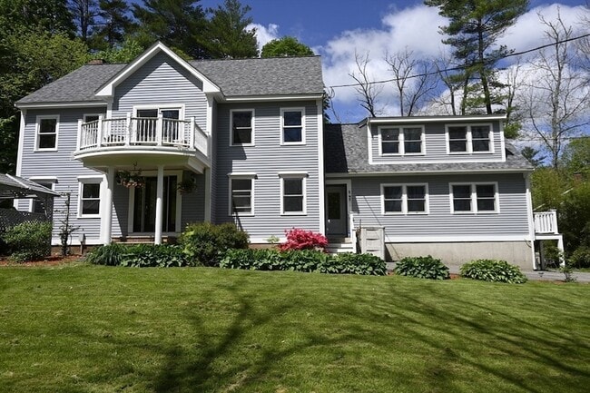 Building Photo - 241 Argilla Rd Unit b