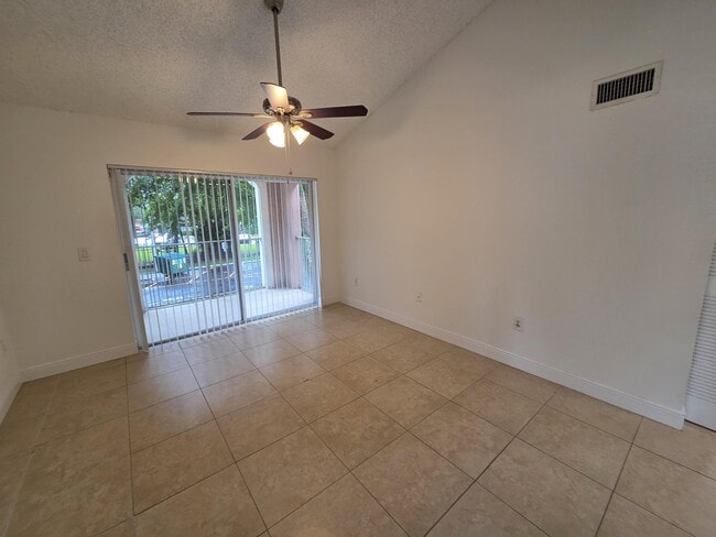 Photo - 12130 St.Andrews Pl Unidad 207