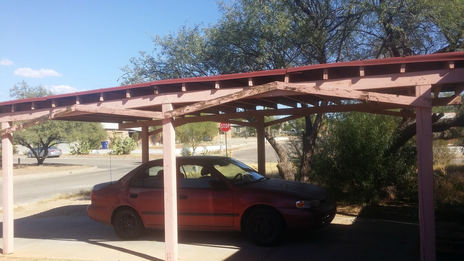Car Port - 1540 E Silver St House