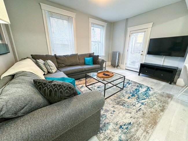 Photo - 3 bedroom in Brookline MA 02446 Unit 1