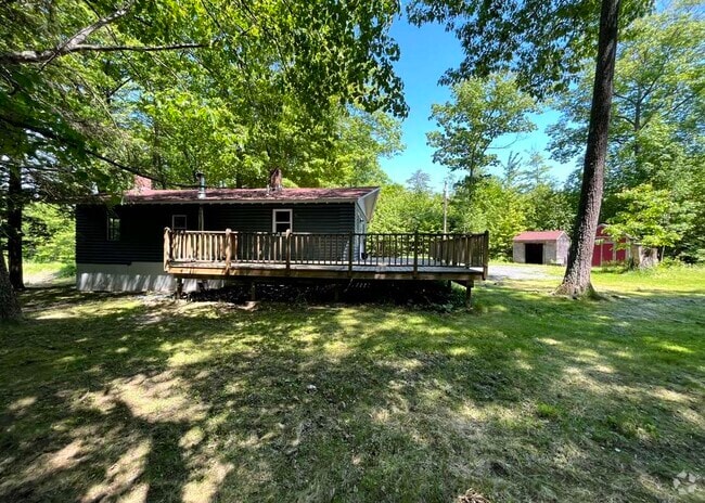 Building Photo - 118 Town Farm Rd Rental