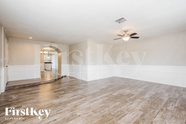 Photo - 2307 E Everett Dr