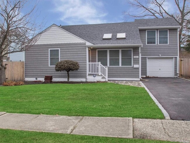 Building Photo - 11 Pratt St