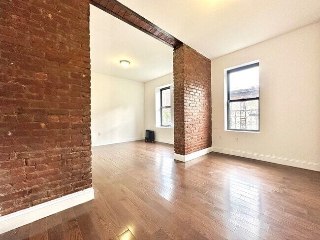 Photo - 3139 Broadway Unidad 19