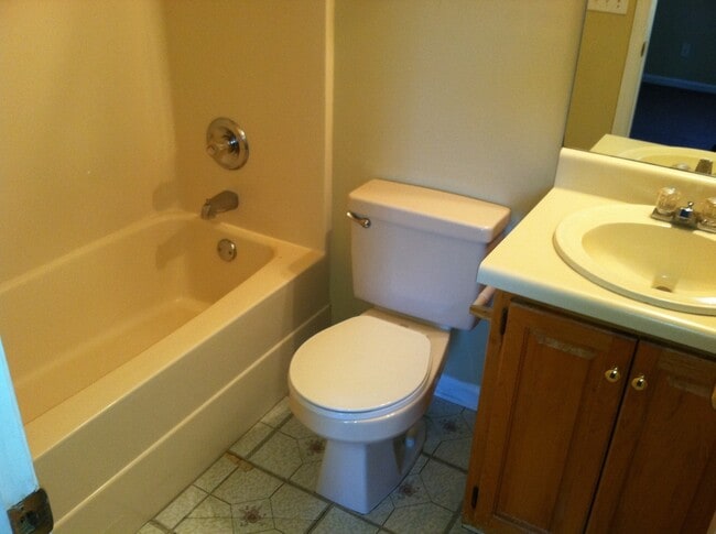 Photo - Duplex in Auburn!