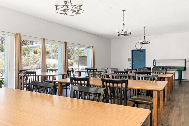 Photo - 840 Hilgard Ave Unit Room 304 - 304 - B