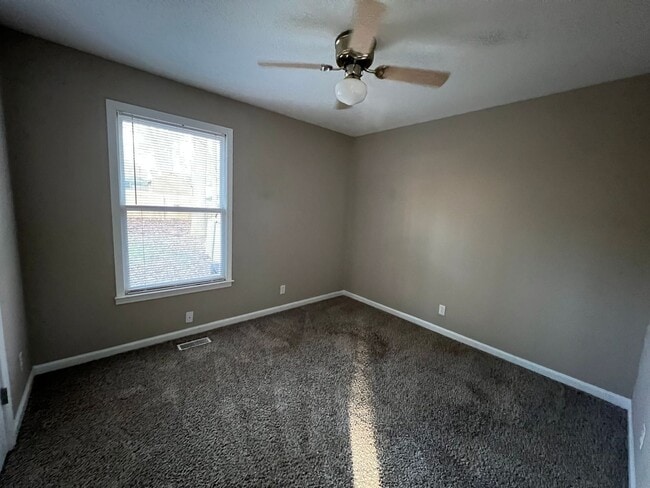 Photo - 474 Ginkgo Dr