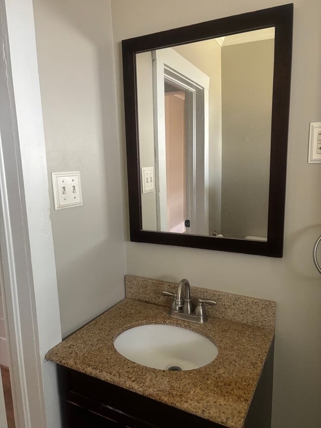 Photo - Single Family Home, 2 bed/1 bath $1,200 One-Story