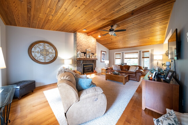 Photo - 17660 Kettering Trail