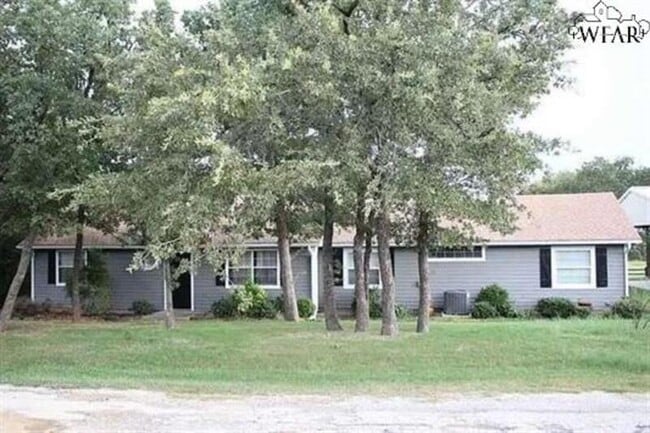 Building Photo - 126 Country Club Dr Rental