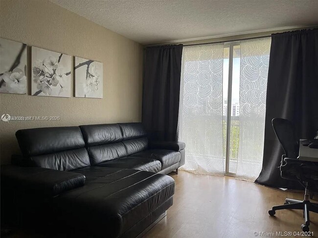 Photo - 816 NW 11th St Unit 704