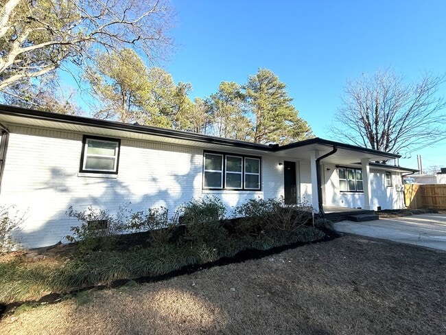 Photo - RENOVATED DUPLEX!