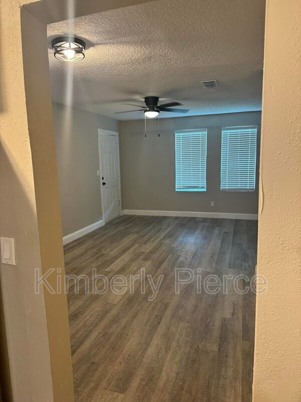 Photo - 117 W 26th St