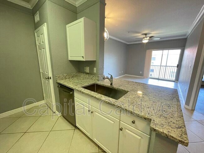 4323 Bayside Village Dr Unit 305