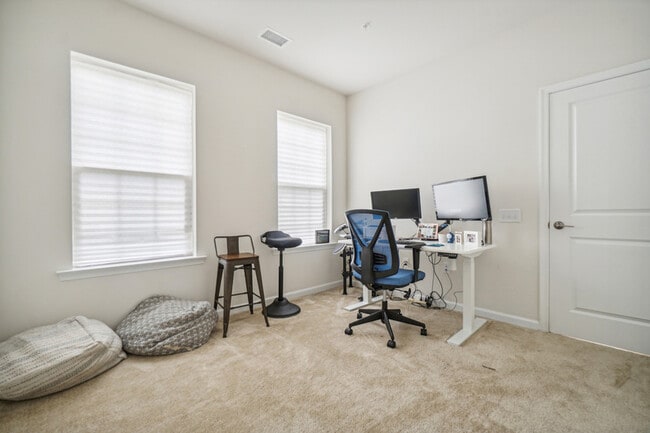 Photo - 8 Haralson Ct