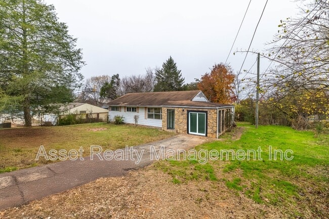 Photo - 4520 Nicholas Rd NW