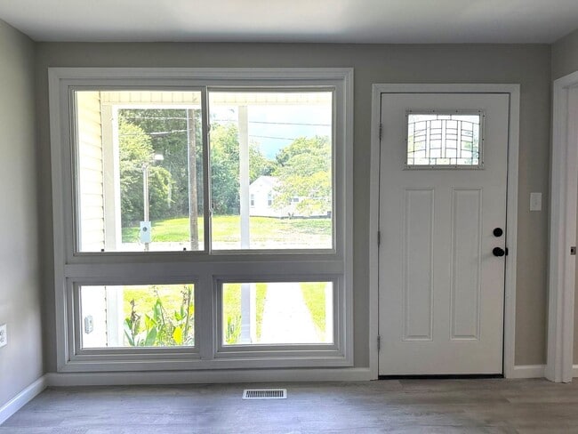 Photo - 607 New River Dr