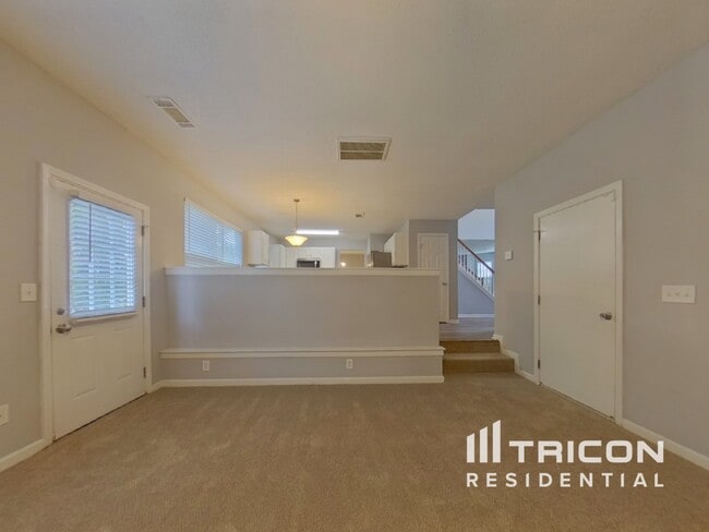 Photo - 4247 Arnolds Mill Overpass