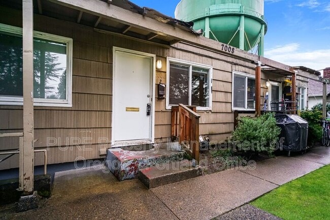 Photo - 7008 N Amherst St