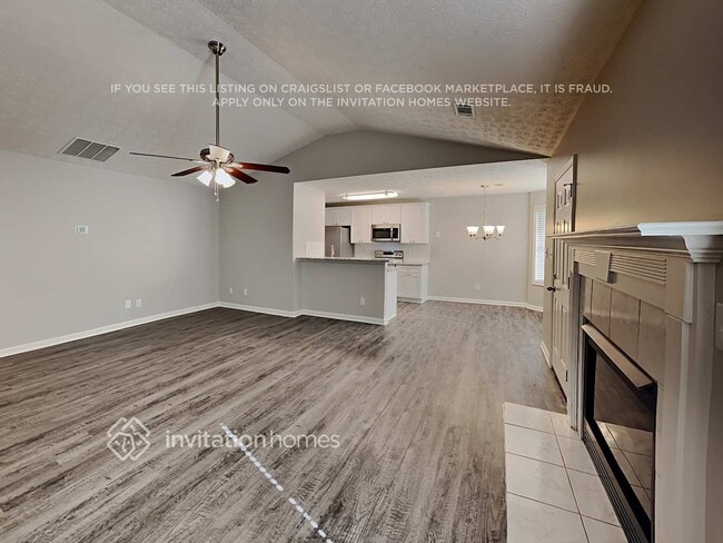 1650 Neighborhood Walk