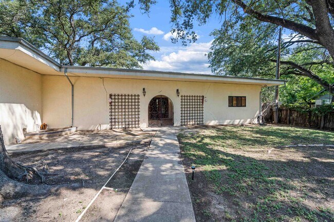 101 Sultenfuss Ave
