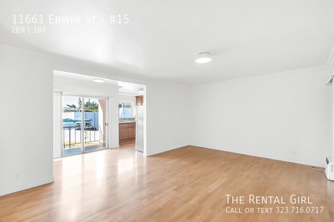 Photo - 11661 Erwin St