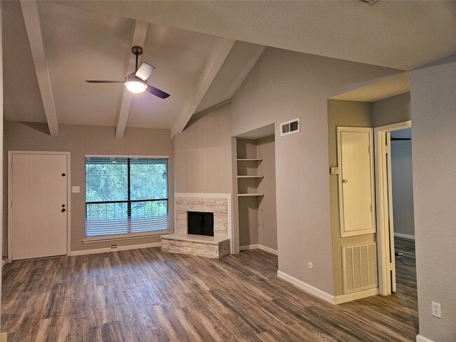 Building Photo - 5711 Sugar Hill Dr Unit 102 Rental