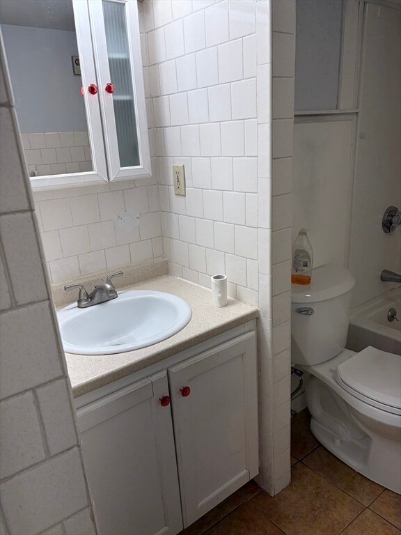 Photo - 27 Elmwood Park Unit 6