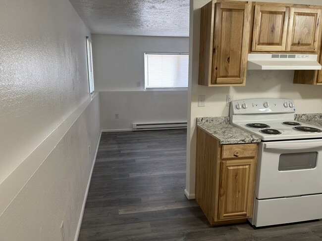 Photo - 1111 N Walnut St Unidad #2