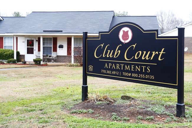 Photo - Club Court Apartments I & II