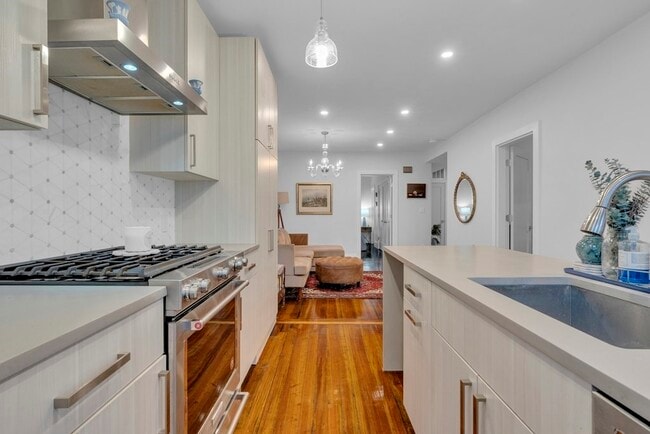 Photo - 351 Centre St Unidad 3