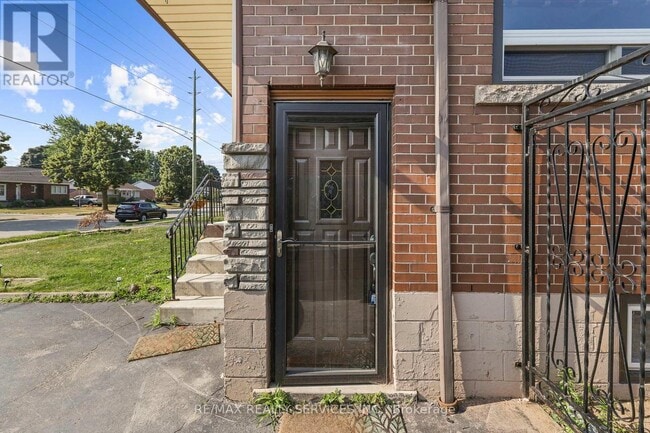 Photo - 368 Upper Kenilworth Ave